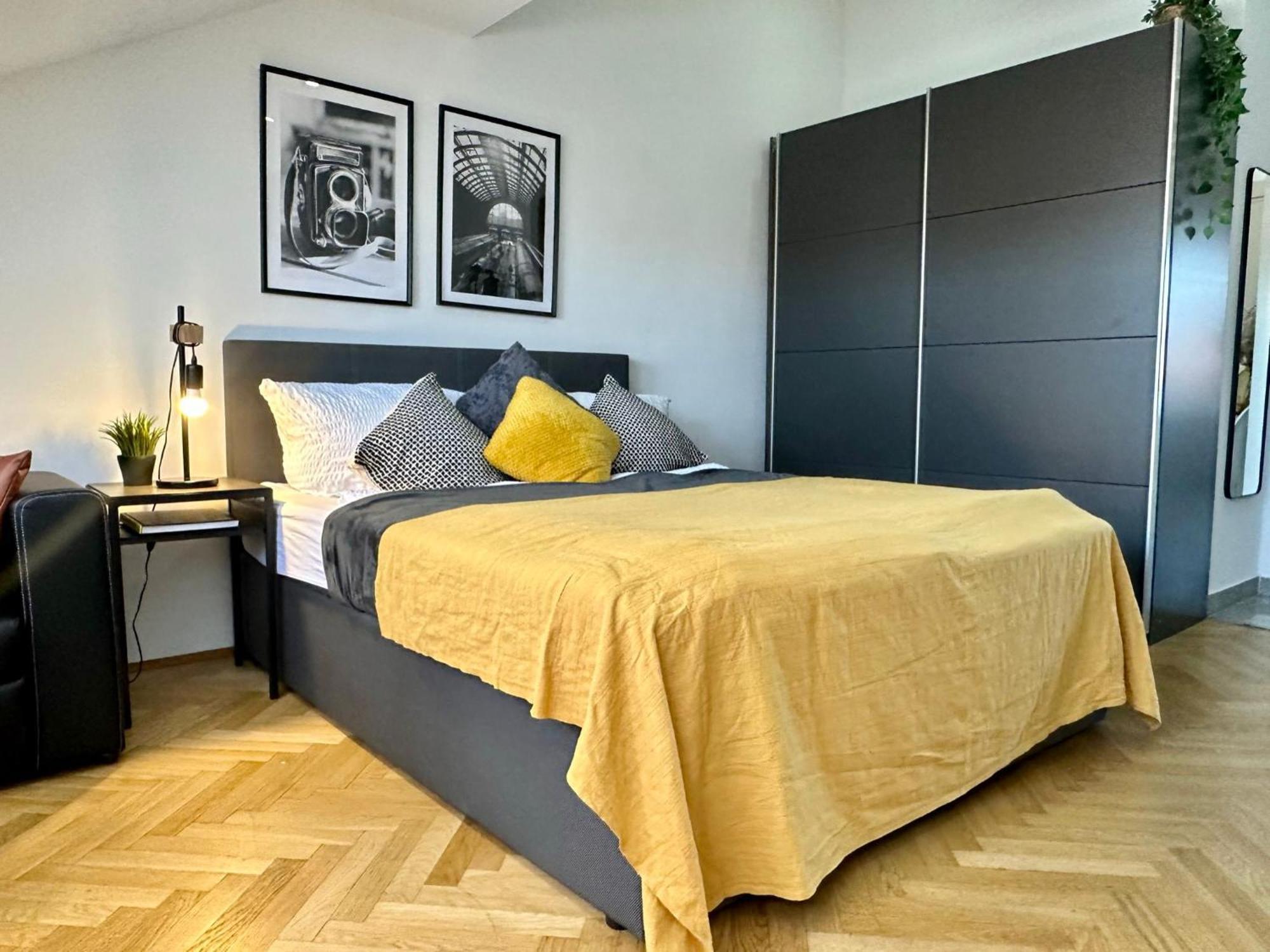 Apartments I 5 Minutes To Metro Viena Exterior foto