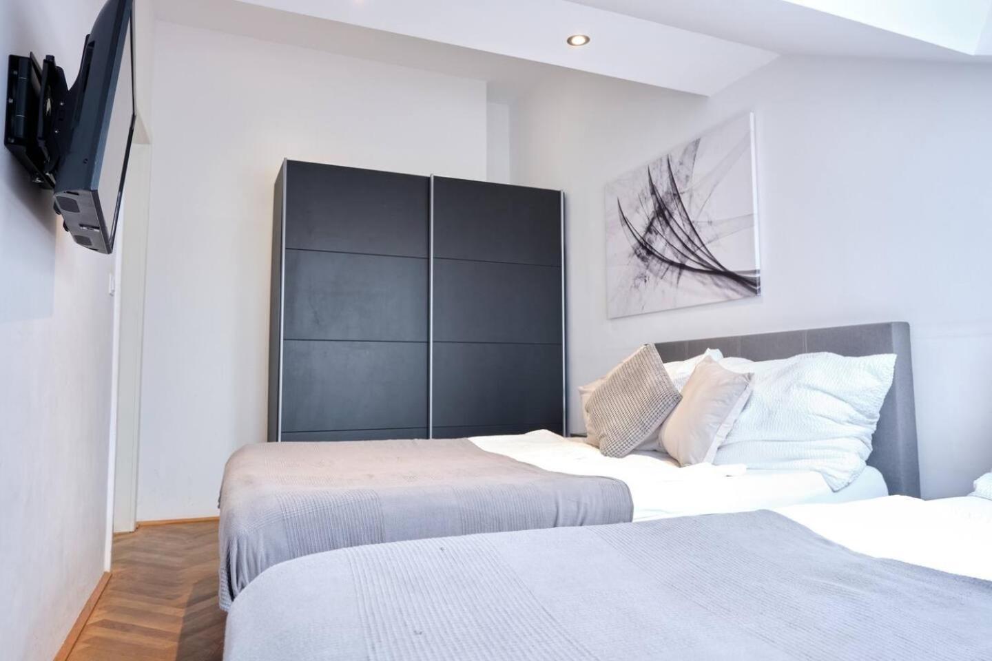 Apartments I 5 Minutes To Metro Viena Exterior foto